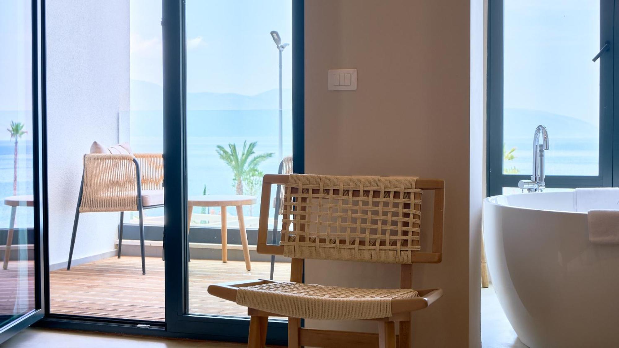 Azar Luxury Suites Vlorë Екстериор снимка